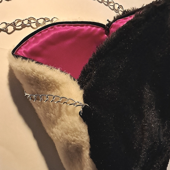 Faux Fur Black & White Circle Chain Shoulder Bag 60s Style Hand Made OOAK - Picture 6 of 7